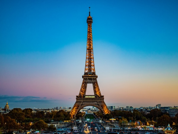 巴黎回上海国际机票-法国特价机票-紫腾航空机票代理